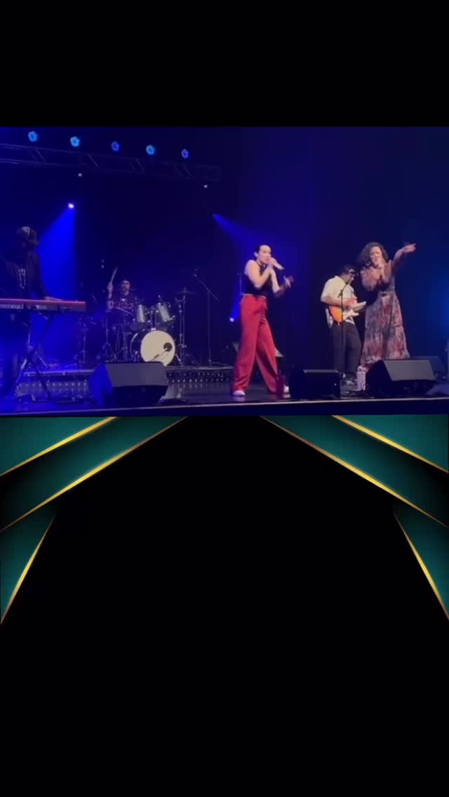 A few clips from our performance at Hearts for the Arts at Mission Secondary School earlier this month. It was an amazing event and the kids were part of every aspect of the show; setting up the lights and equipment, running the board and audio and even performing on stage. Celebrating and supporting arts in the community is so important - it was a joy to be a part of ❤️🎶

#danceband #fundraiser #community #missionbc #livemusicmissionbc